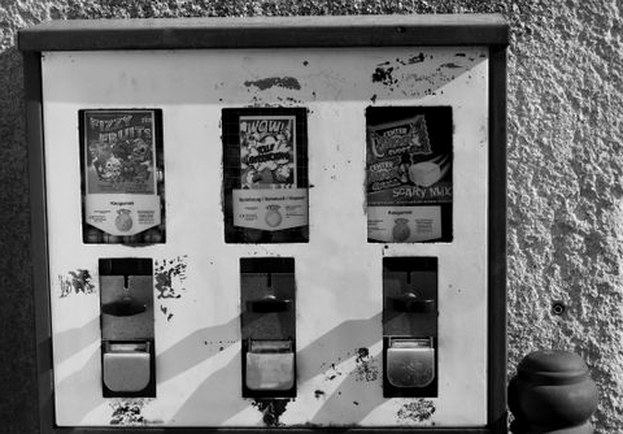 game dealer Debet
